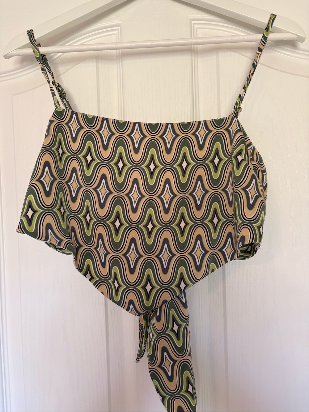 Geometric Patterned Crop Tank Top in Olive & Tan